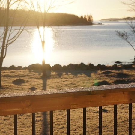Blissful Oceanfront Cottage In Port Mouton Kültér fotó