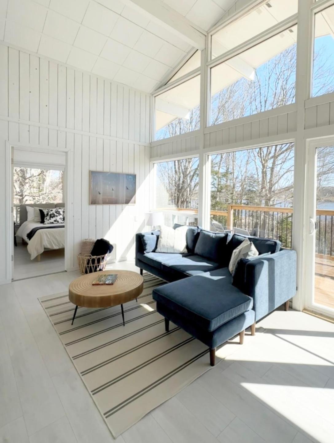 Blissful Oceanfront Cottage In Port Mouton Kültér fotó