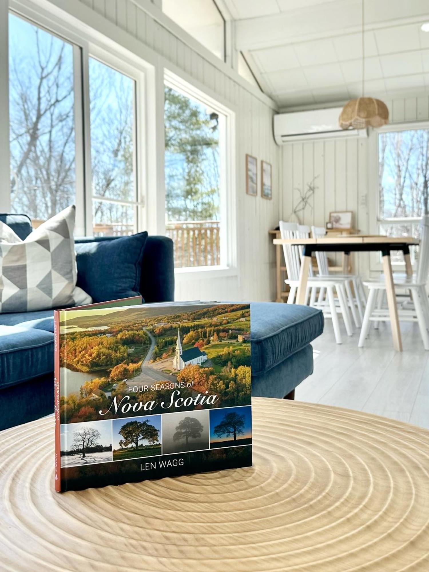 Blissful Oceanfront Cottage In Port Mouton Kültér fotó